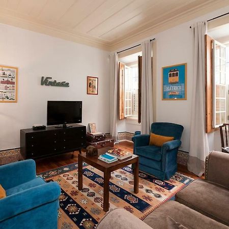 2 Bedroom Apartment With Patio Next To Avenida Da Liberdade Lisboa Exteriér fotografie