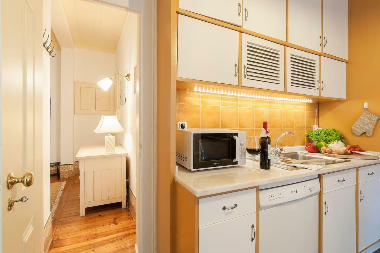 2 Bedroom Apartment With Patio Next To Avenida Da Liberdade Lisboa Exteriér fotografie